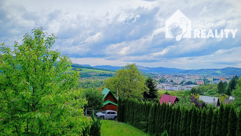 Znížená cena ! Rekreačná chata s krásnym slnečným pozemkom