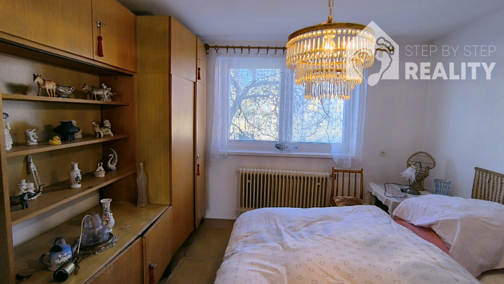 Na predaj priestranný rodinný dom  s garážou v Považskej Teplej