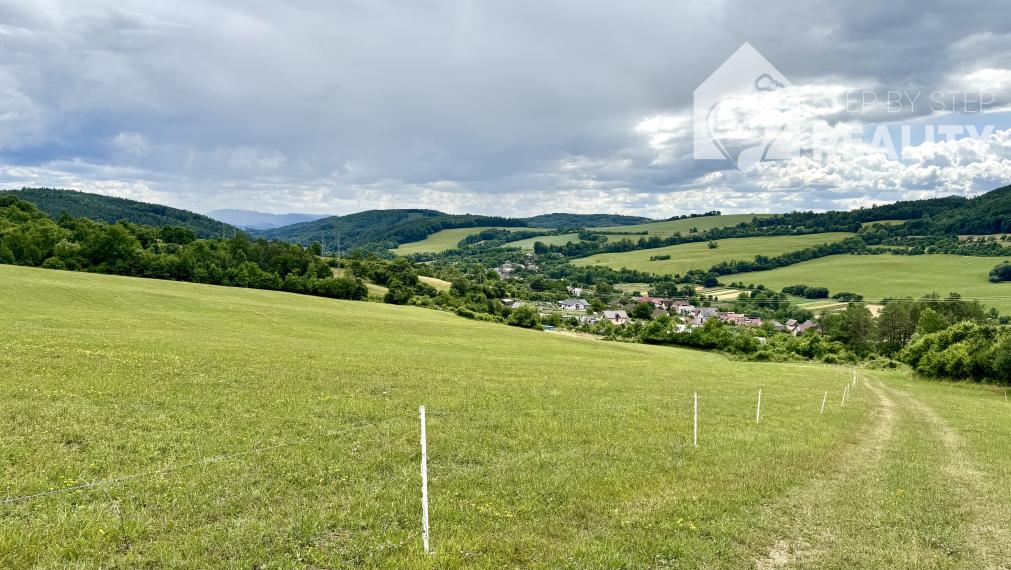 Rekreačný pozemok v lone prírody  s krásnym výhľadom