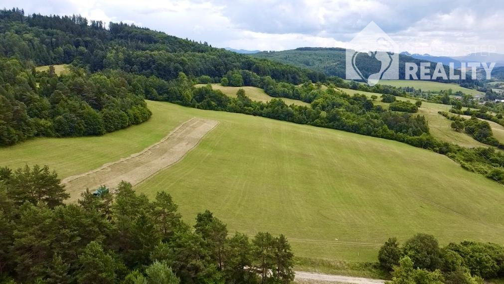 Rekreačný pozemok v lone prírody  s krásnym výhľadom