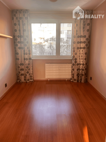 Slnečný 3-izbový byt na predaj - REZERVOVANÉ !!!!!!!!!!!!!