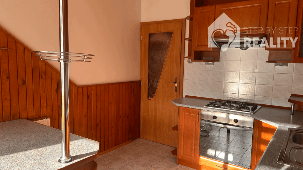 Slnečný 3-izbový byt na predaj - REZERVOVANÉ !!!!!!!!!!!!!