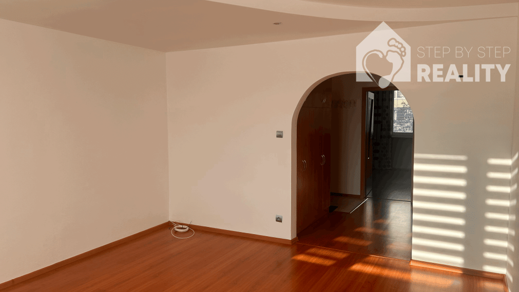 Slnečný 3-izbový byt na predaj - REZERVOVANÉ !!!!!!!!!!!!!