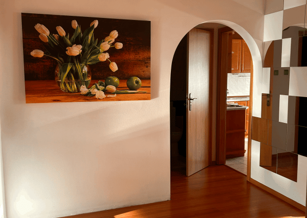 Slnečný 3-izbový byt na predaj.